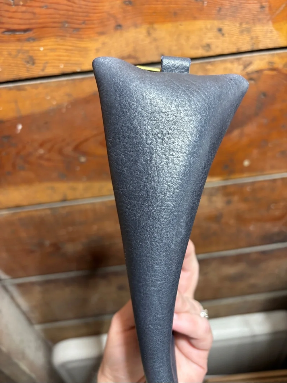 Portland Leather Alpine pouch in Midnight